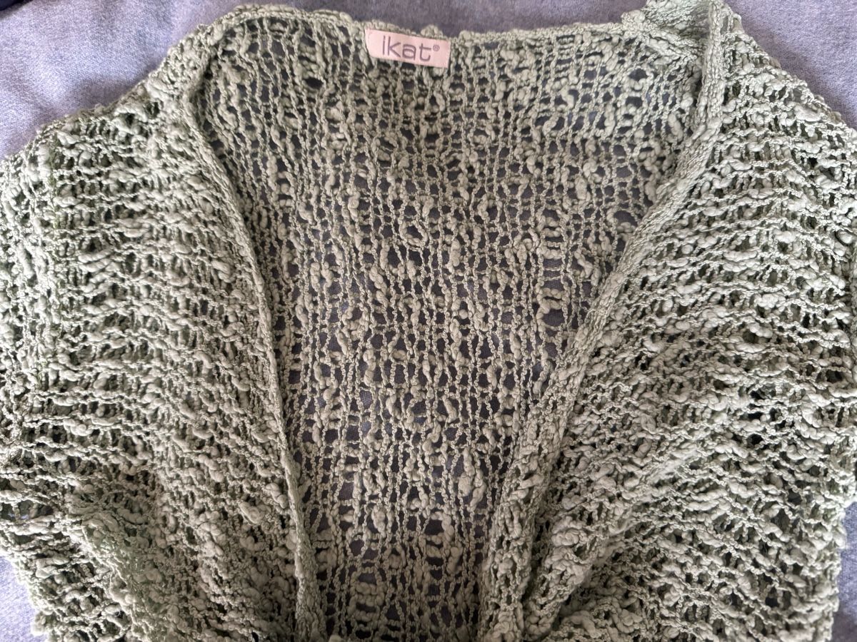 Bolero: IKat Strickjacke in Bolero -Stil – Usato da Saas-Fee venduto da omn_5qkz 4