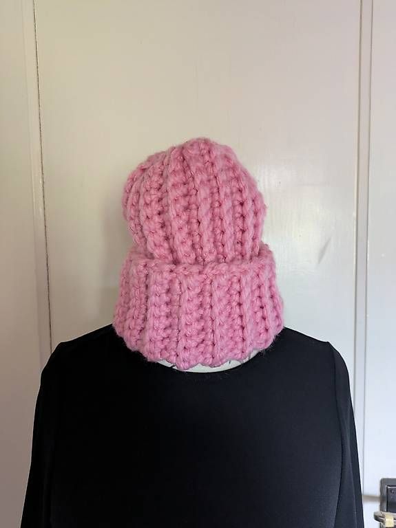 Hüte, Mützen & Caps: gehäkelte Mütze, rosa – Gebraucht aus Schwyz von Magdalena86 2