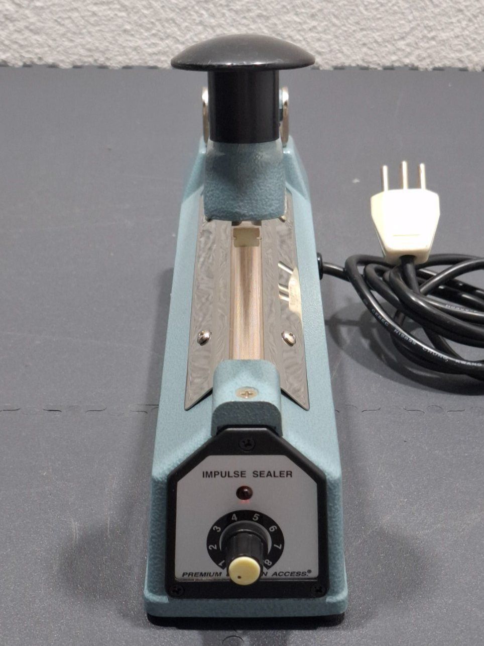 Tutte le macchine: Soudeuse impulsion Maxi Seal MS-8 – Usato da Villars-Ste-Croix venduto da pau_8fls 1