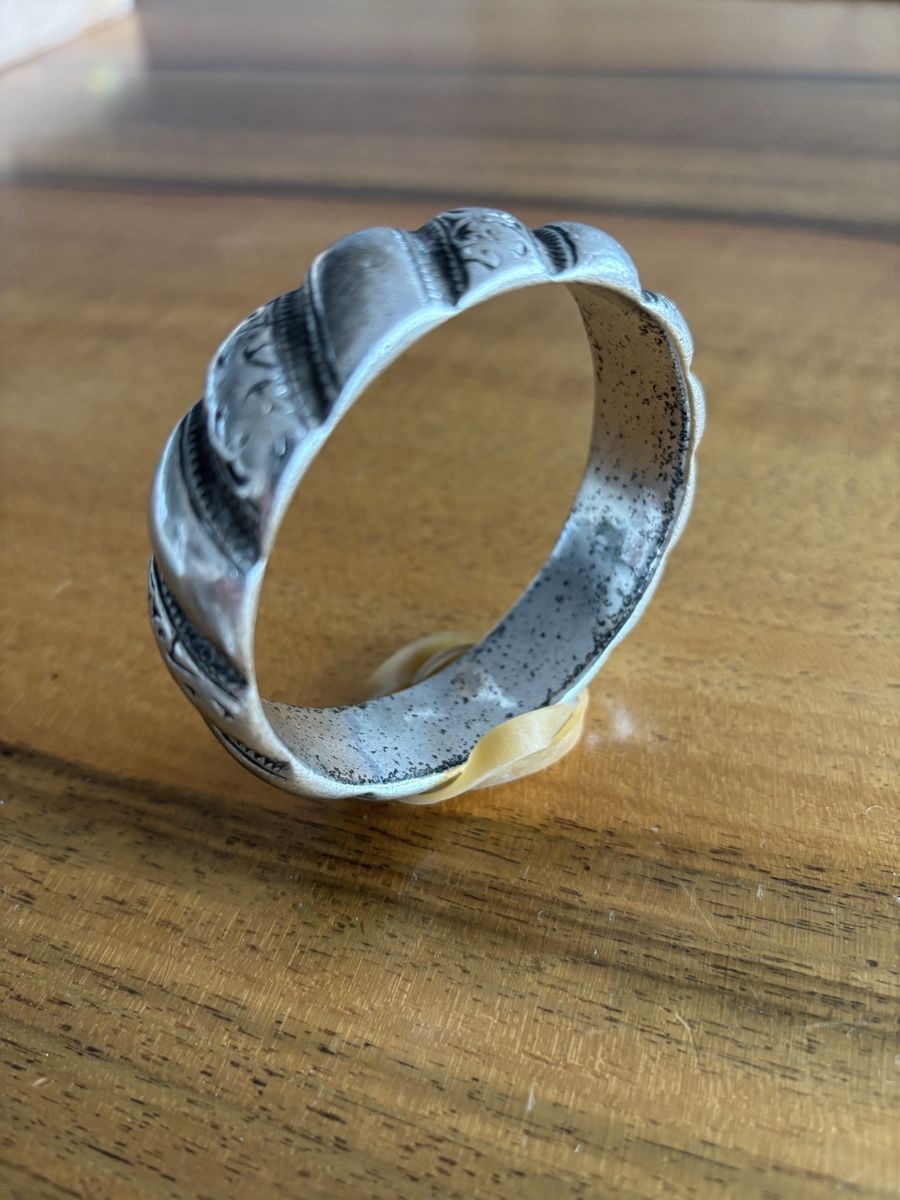 Bracciali & Braccialetti: Sehr alte Armspange aus massivem Silber – Usato da Bern venduto da Himmelsherold