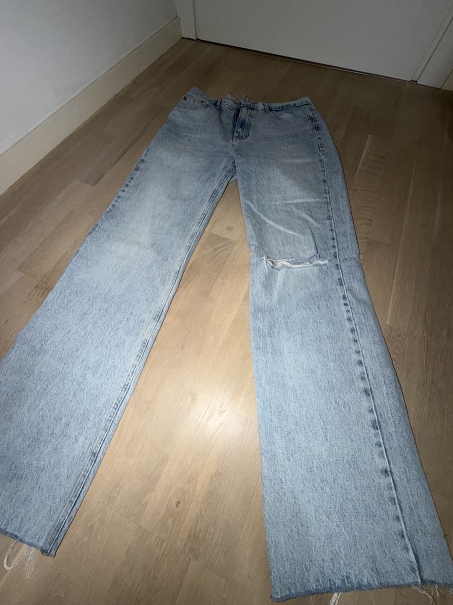Jeans: Jeans con strappo – D'occasion à Sementina par fej_mb6f