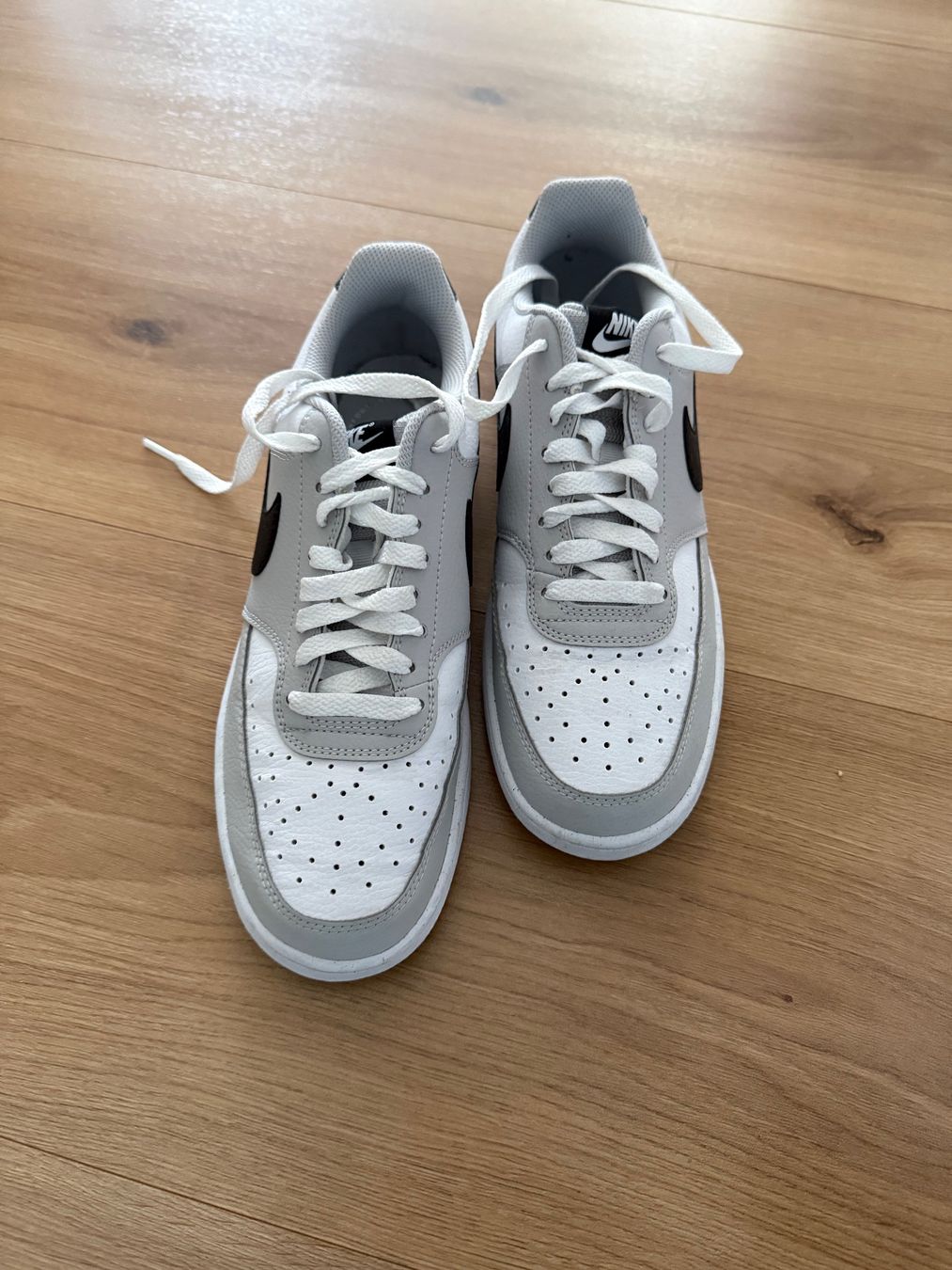 Nike Scarpe da uomo: Neuwertige Nike Schuhe – Usato da Bernhardzell venduto da Ferkel1