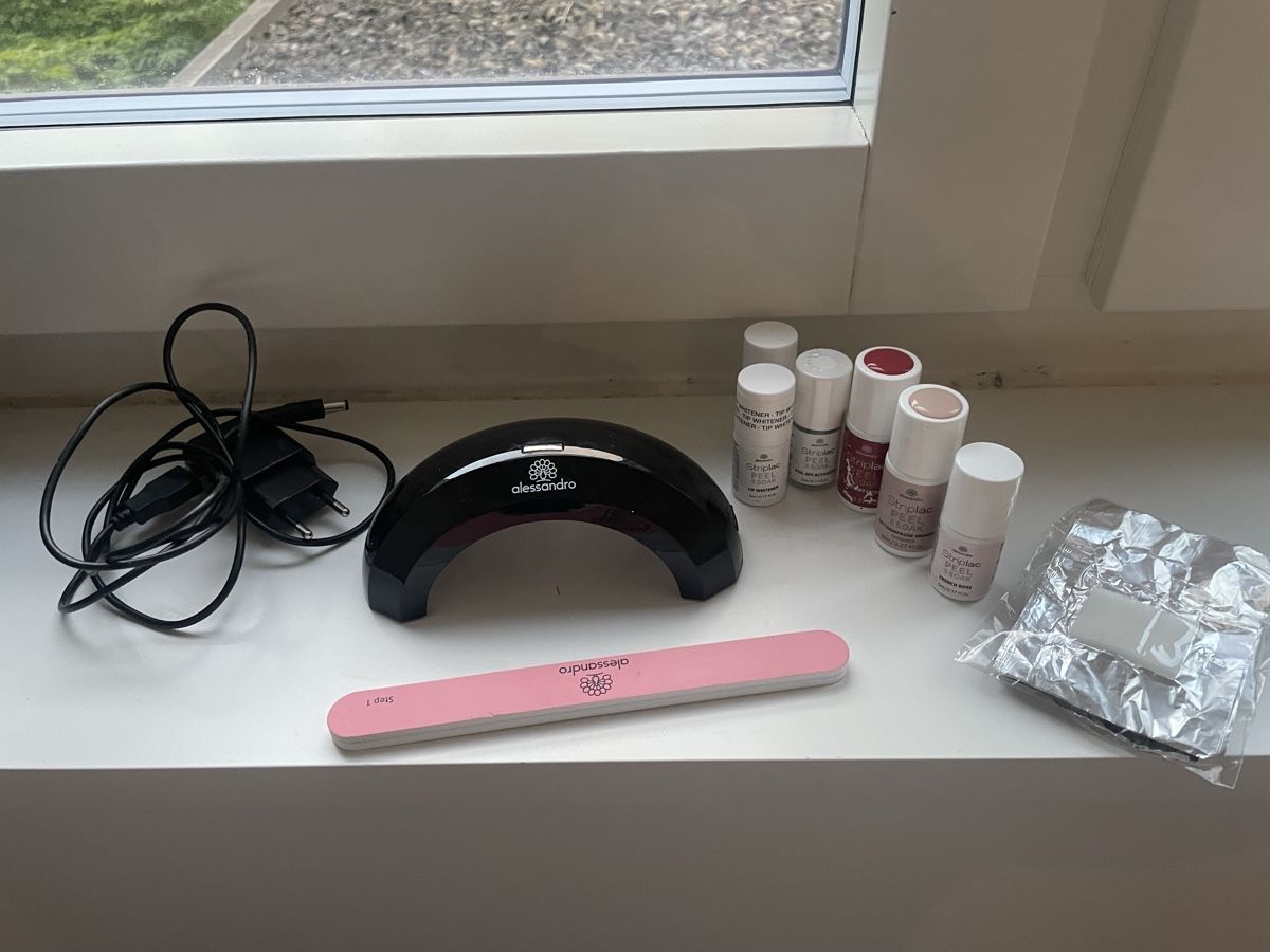 Alessandro Smalto per unghie: Striplac Lampe und Lacke von Alessandro – Usato da Oppikon venduto da Andy_H 1