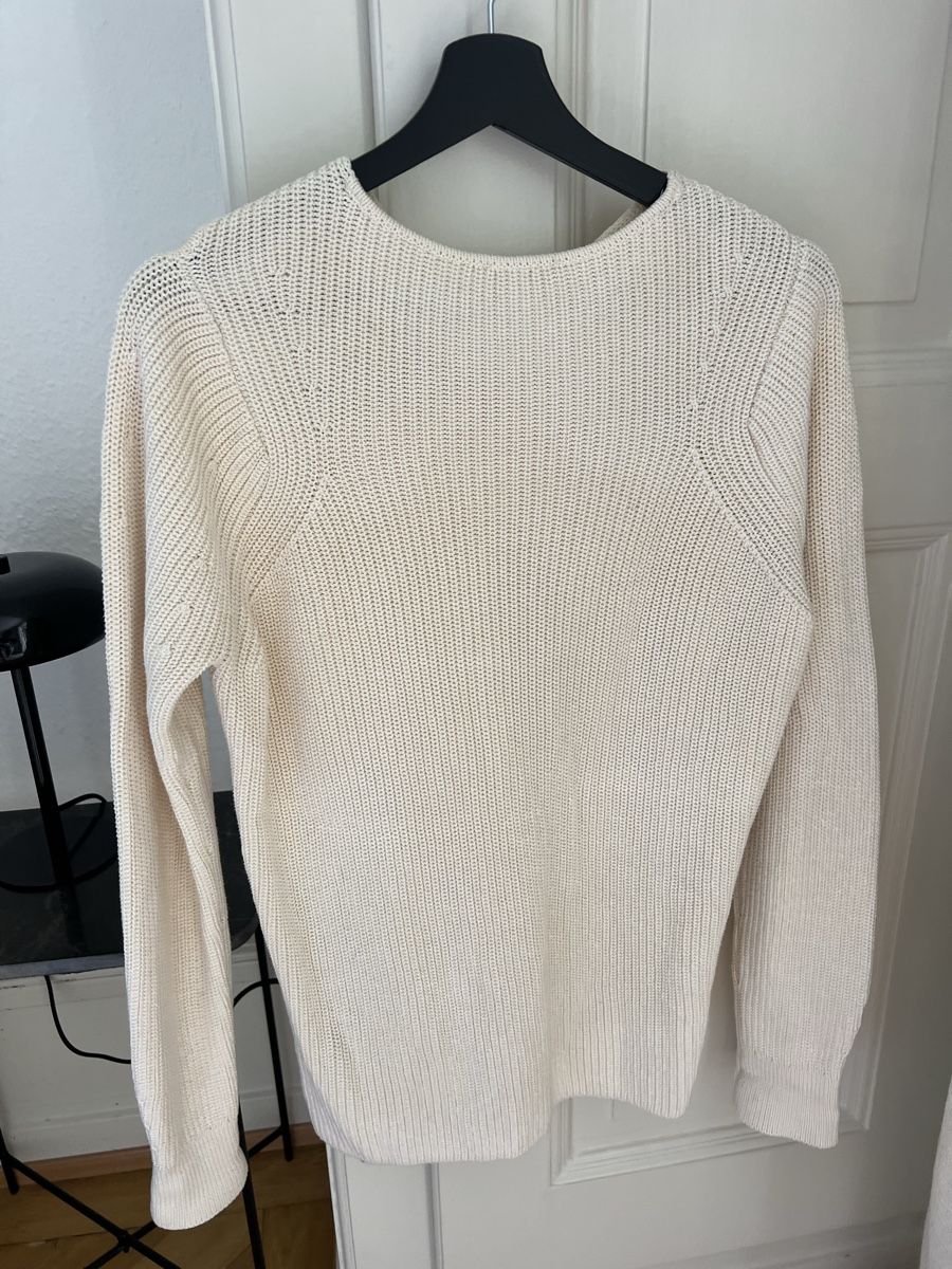 Cos Pulls & Sweat-shirts: Pull COS croisé crème  – Neuf (Voir description) à Genève par MinimalistDressing 2