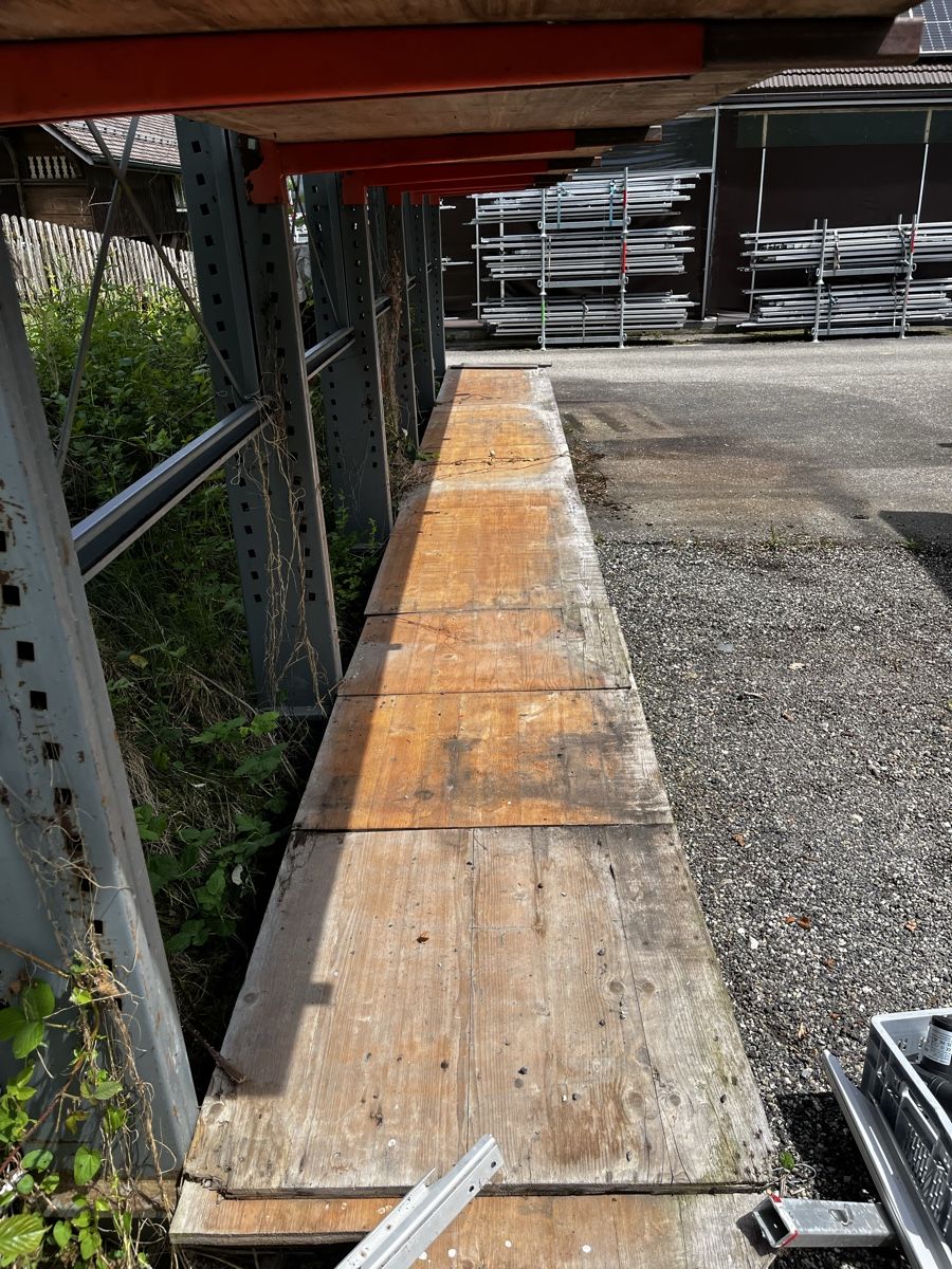 Scaffali: Massives Kragarmgestell – Usato da grosswangen venduto da Poliniman0 6