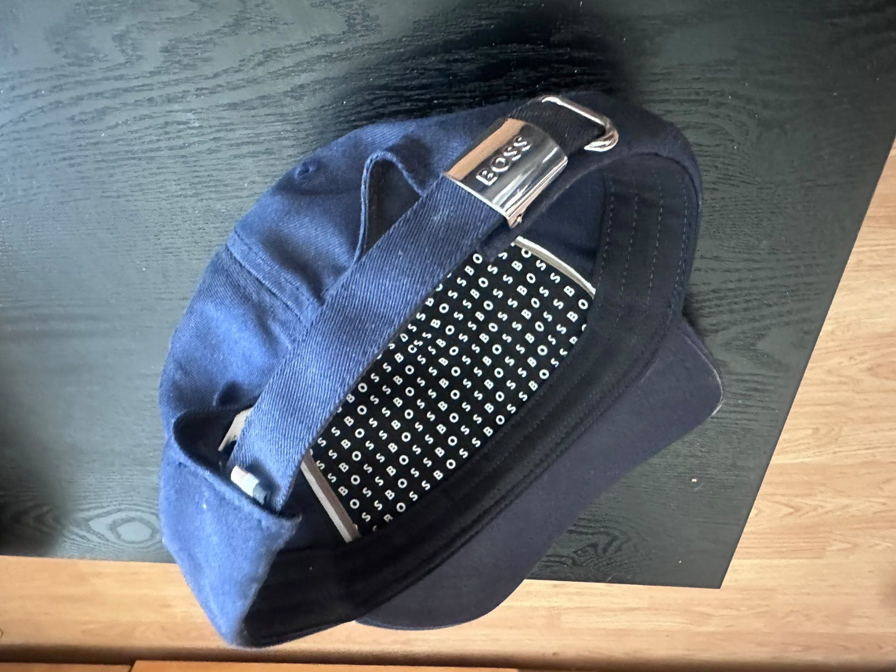 Hugo Boss Altro in  Abbigliamento & Accessori: Edles Hugo Boss Cap – Usato da Basel venduto da san_2jbt 2
