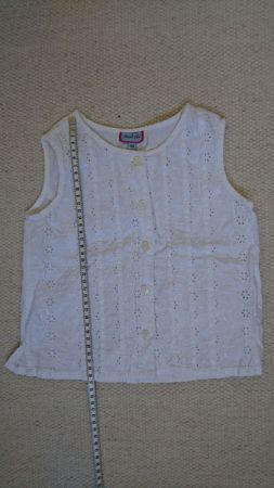 Schöne Bluse, weiss, mit Knöpfen, Gr. 98