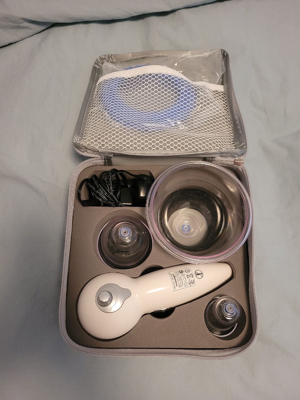 Massagegeräte: Schröpfgerät elektrisch – Neu (gemäss Beschreibung) aus Laupen ZH von Magic06