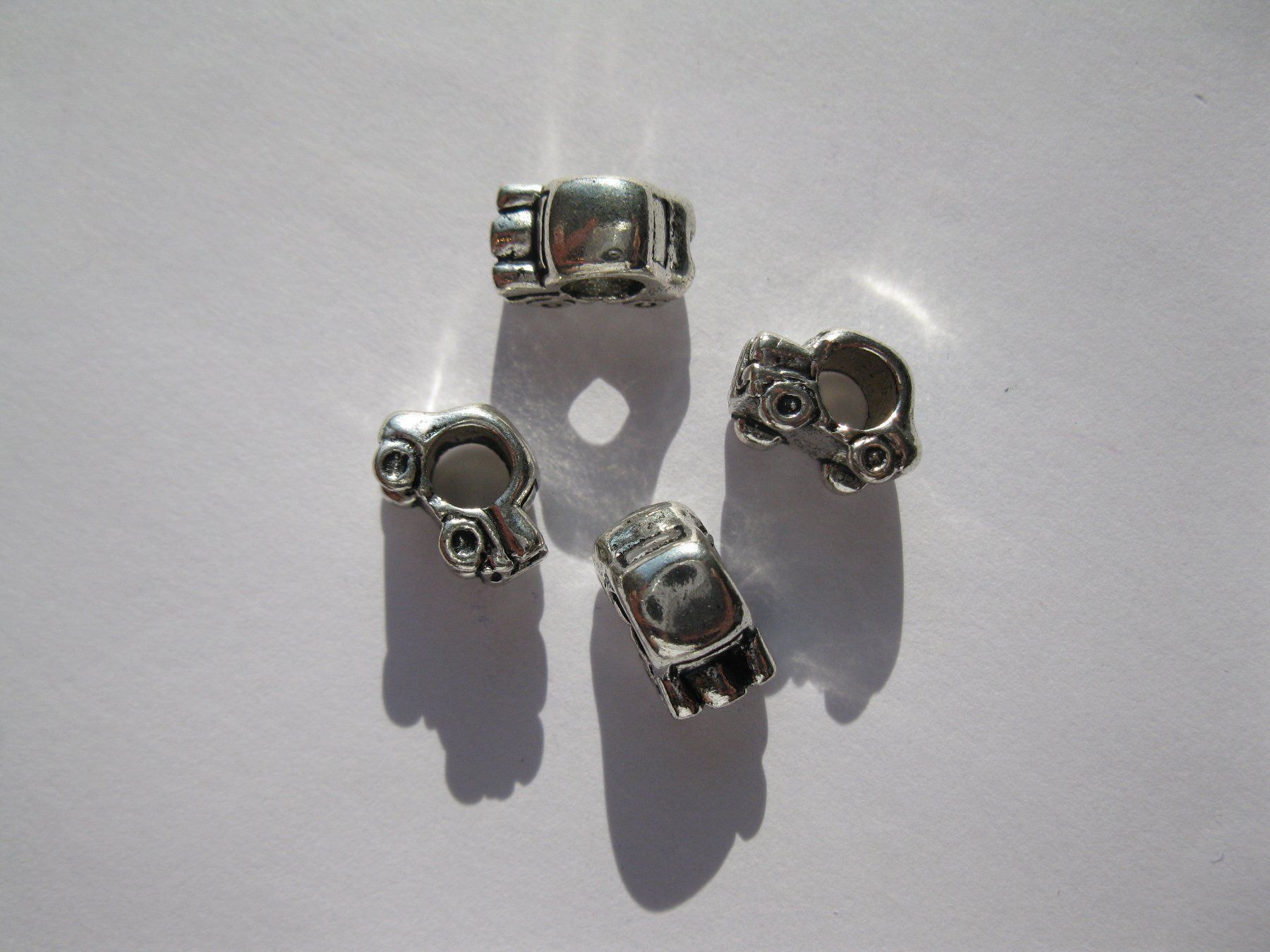 Perle (finte): 2 Metallperlen, Grosslochperlen, Beads Auto – Nuovo e nell'imballaggio originale da St. Margarethen TG venduto da LuanaKa 1