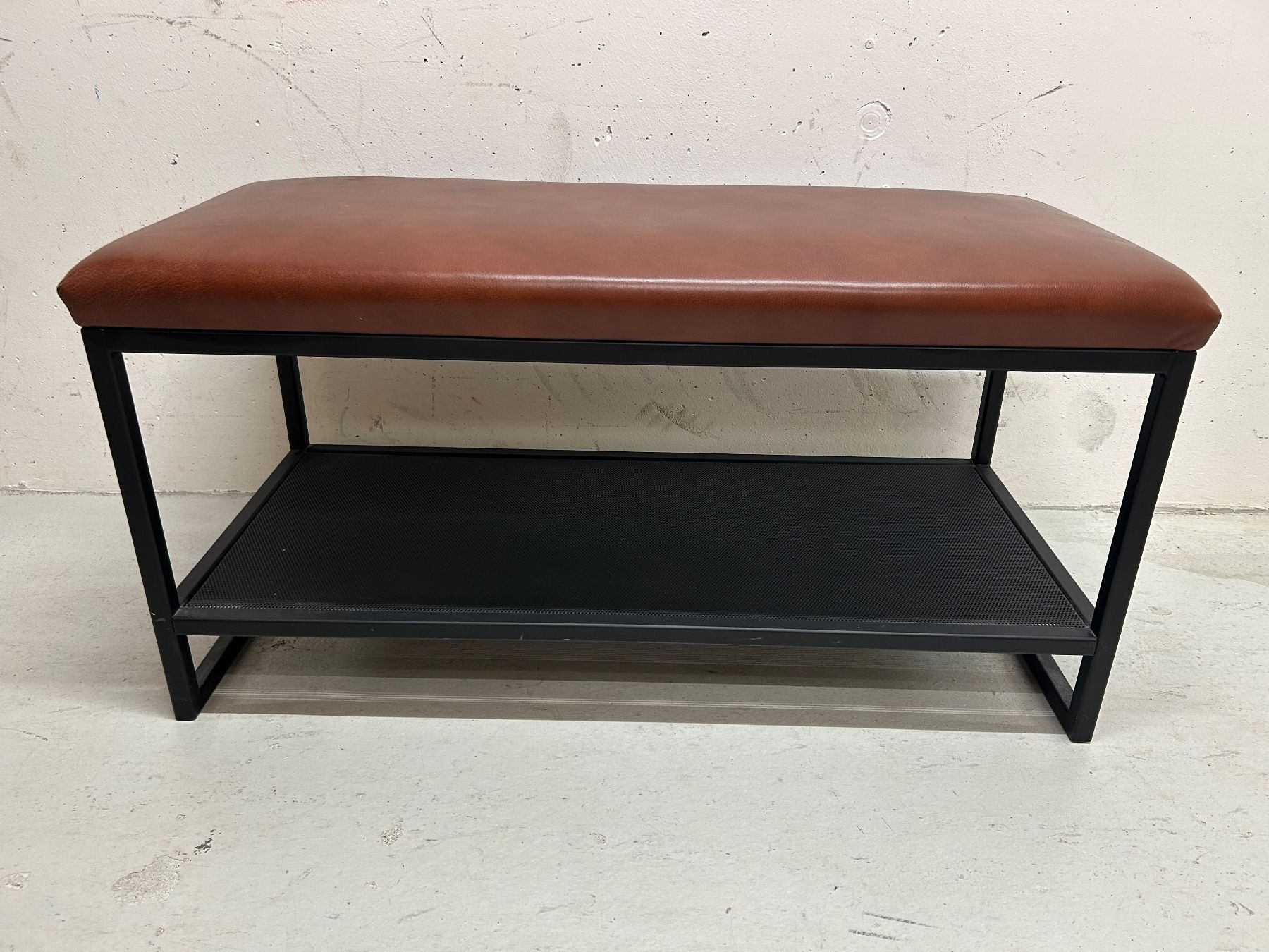 Panchine: Tolle Sitzbank aus Leder von OneMoreTable – Nuovo (secondo la descrizione) da Zürich venduto da cupasil 1