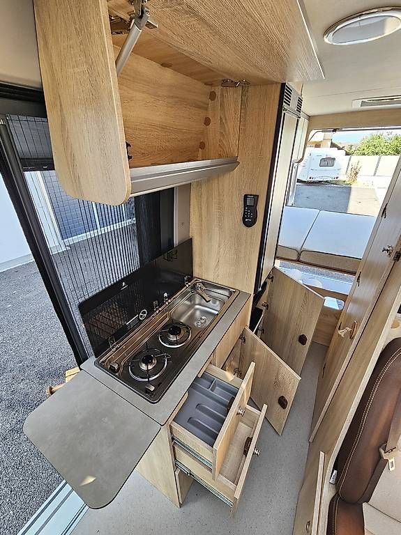 Veicoli da campeggio: Top Wohnmobil Clever mit Solar, Maxxfan! – Usato da Recherswil venduto da Caravan-EmmE 5