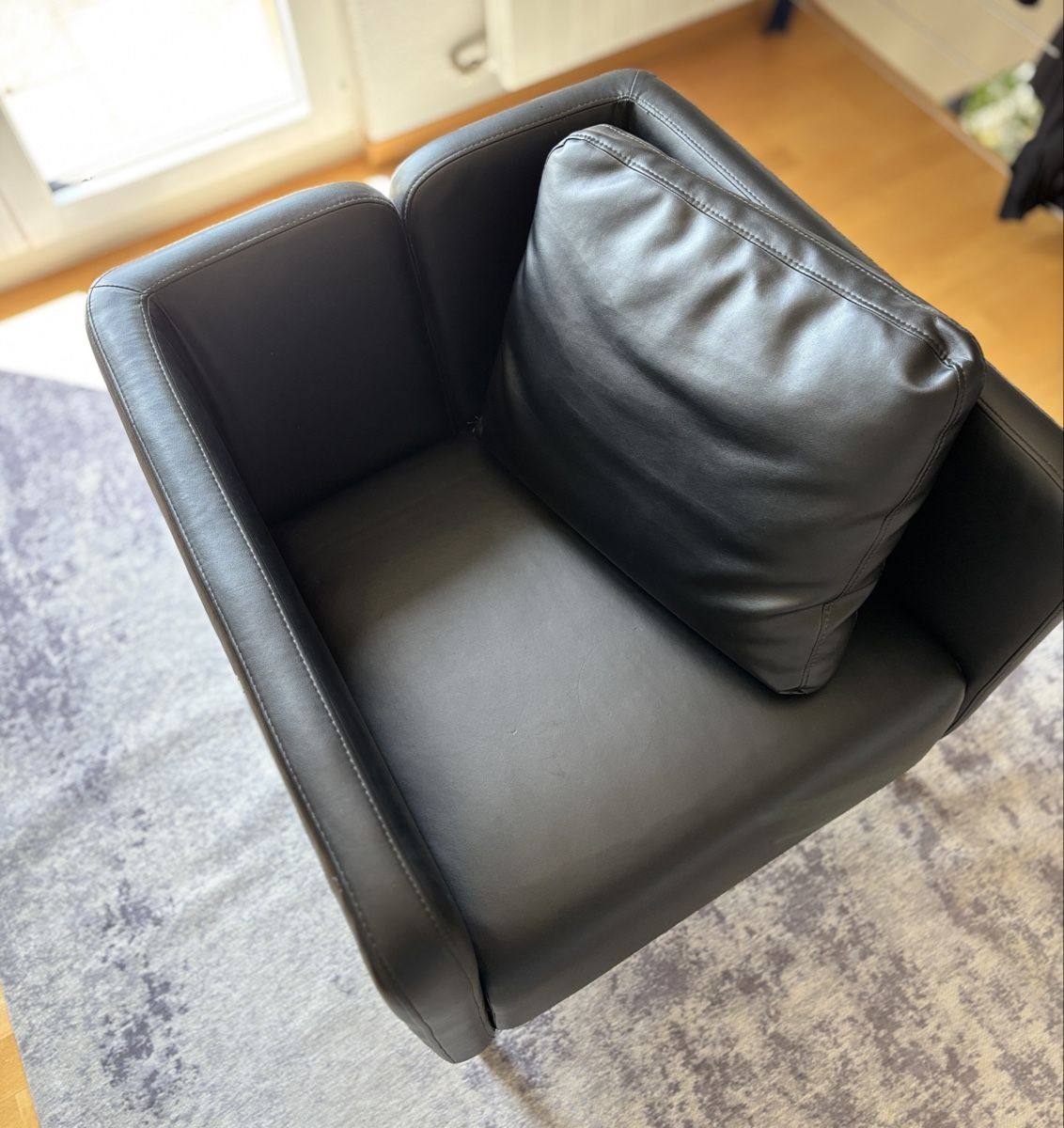 Ikea Poltrone: Bequemer Sessel, schwarz, top Zustand – Usato da Rafz venduto da Sukion 4
