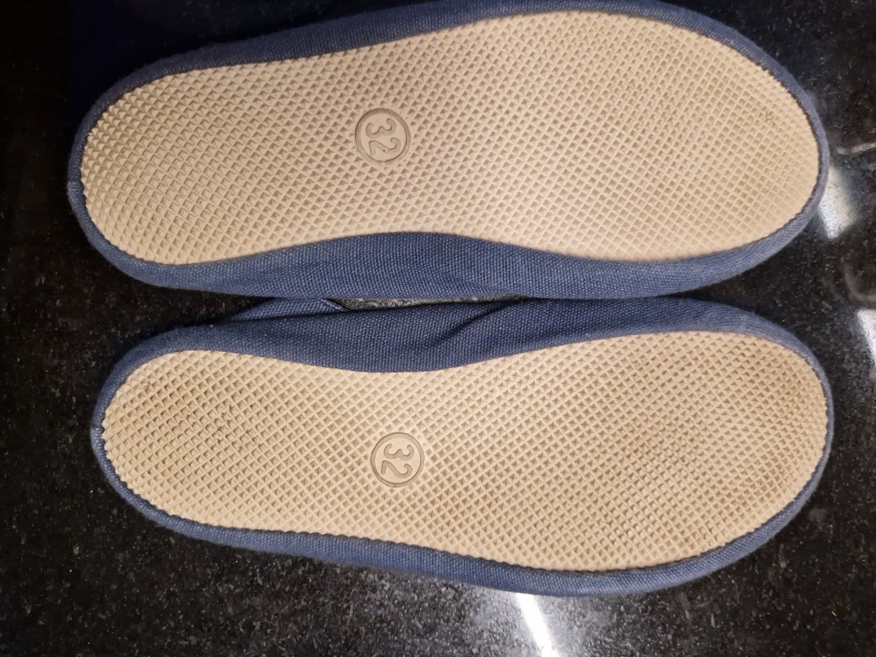 Scarpe da uomo: Turntäppeli Gr.32 2x getragen – Usato da Davos-Dorf venduto da Bpelikan 1