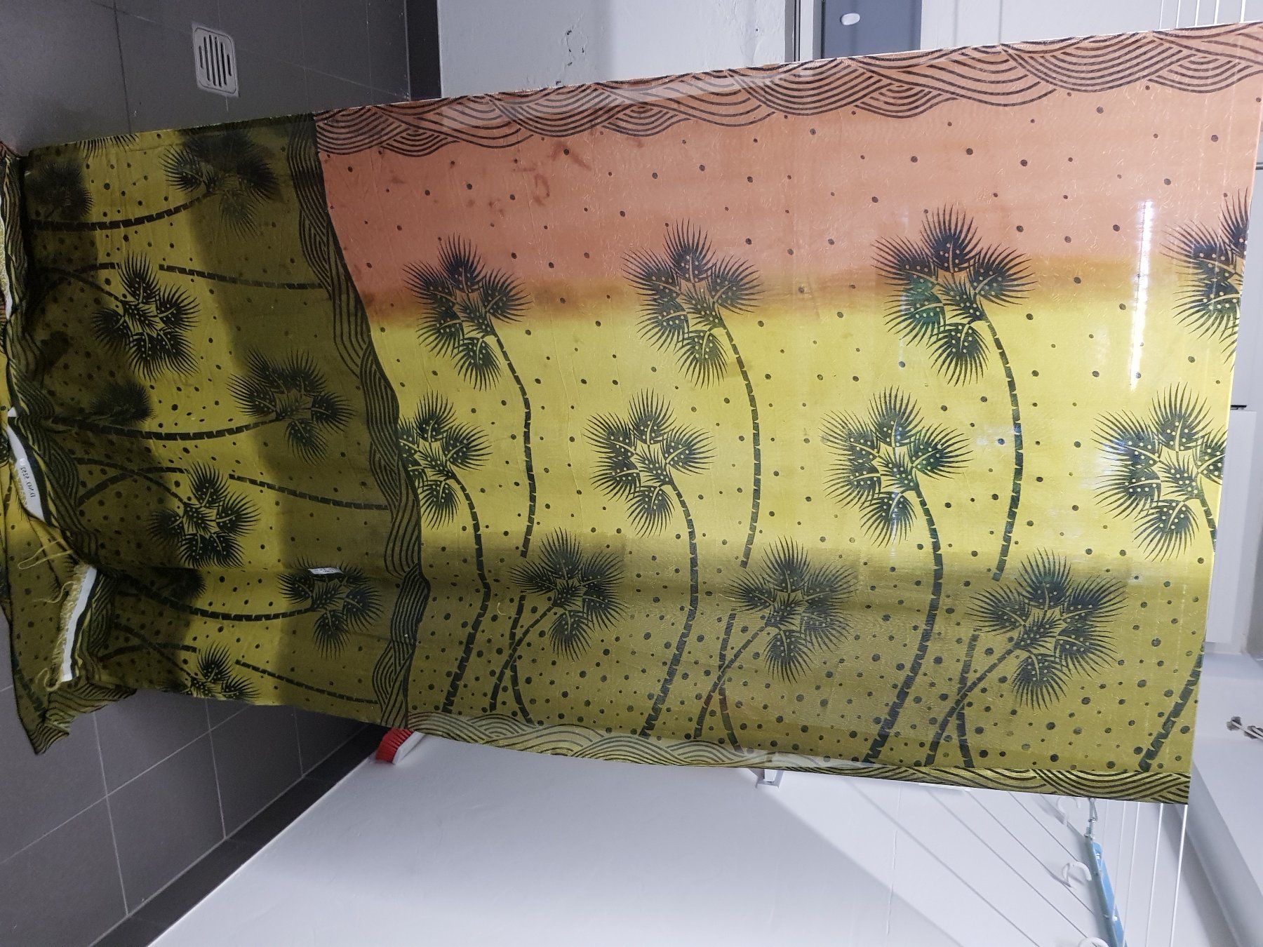 Tessuti: Tuch/Stoff. 115x600 – Usato da Zürich venduto da regaflo