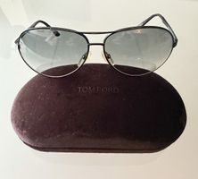 Magnifiques lunettes de soleil Tom Ford Charles TF35 BR1
