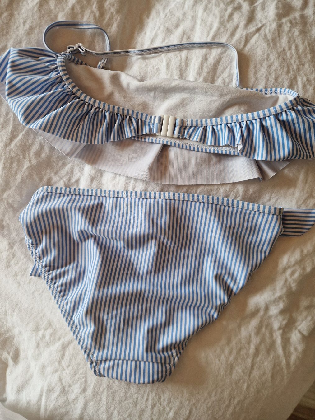 H&M Costumi da bagno & Bikini: Bikinihose gestreift, hellblau/weiss, Grösse 134 Sommer – Usato da Gwatt (Thun) venduto da Letzte-Chance-III 2