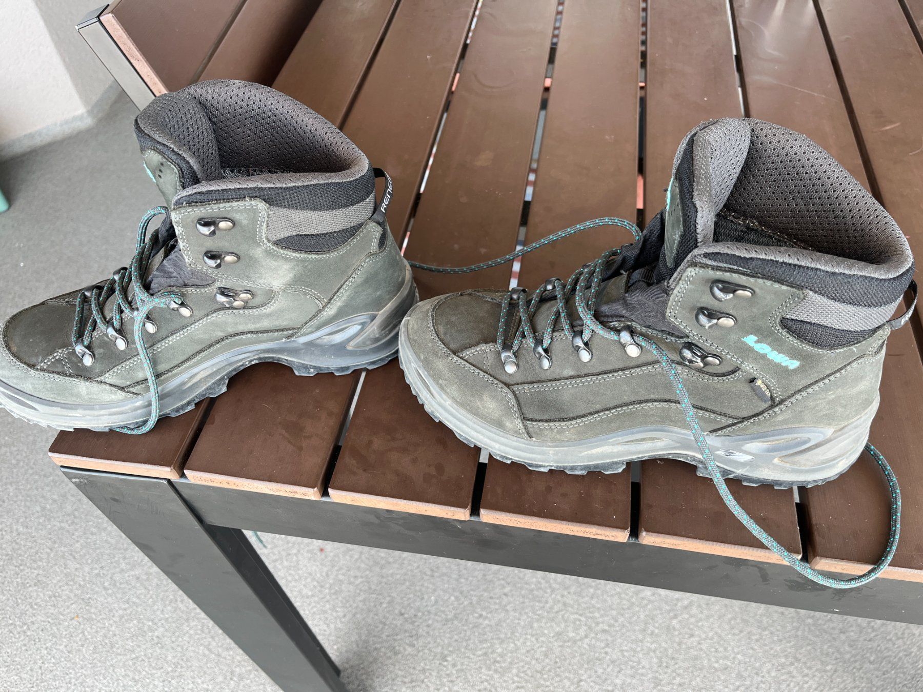 Lowa Chaussures femmes: Wanderschuhe – D'occasion à Eich par pht_6xv9 2