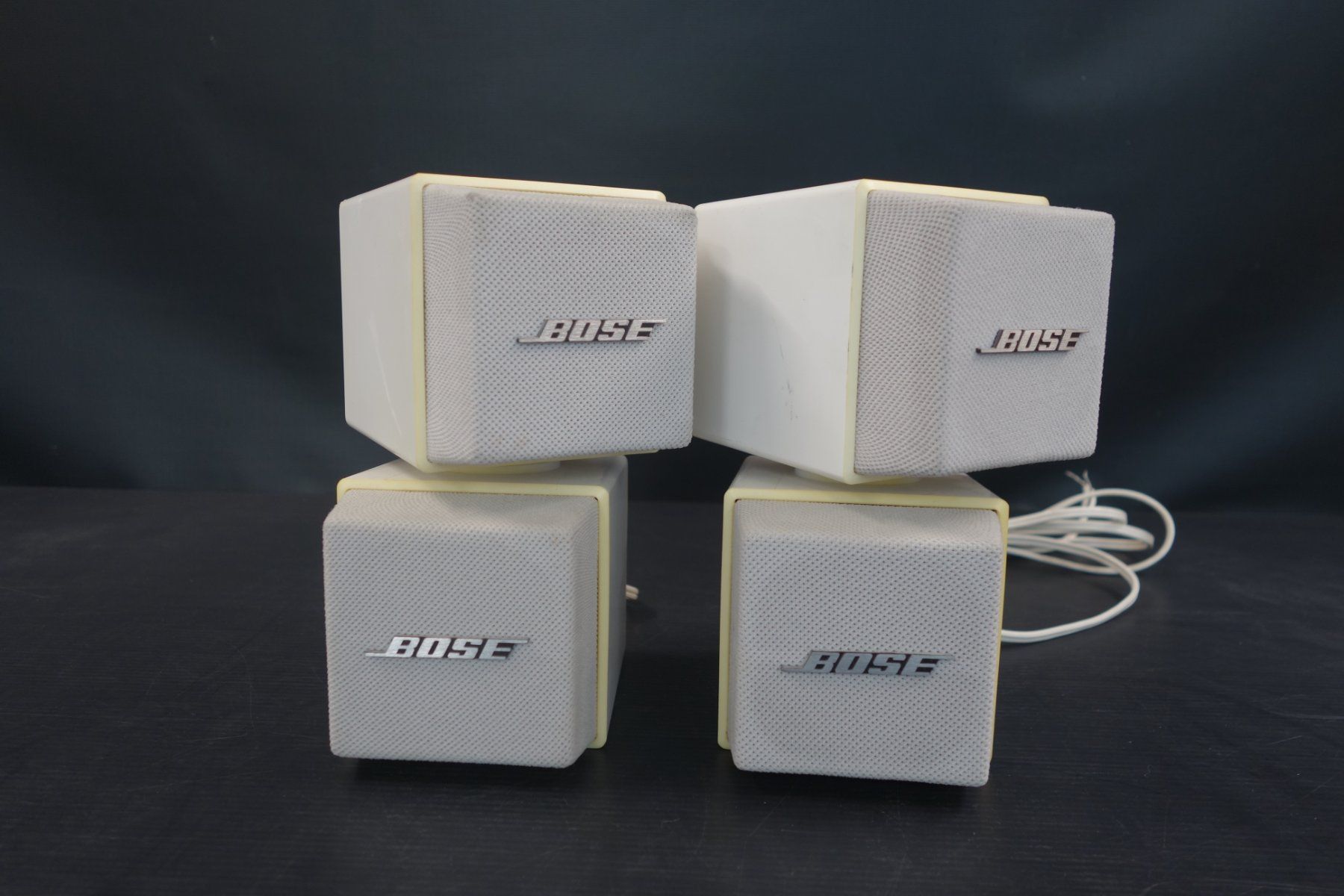 Bose Lautsprecher: Bose Acoustimass Cube Lautsprecher 2 Stück – Gebraucht aus Basel von bk_brockibasel 1
