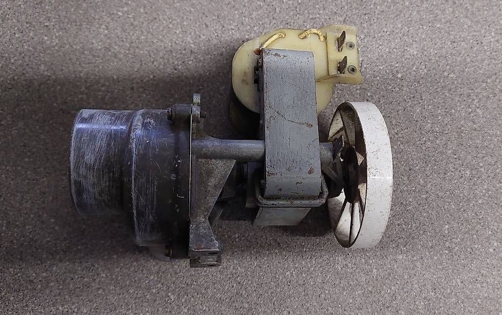 Pompe & Parti di ricambio: Petite pompe à eau 220 Volts – Usato da Morges venduto da pha_9xnc 4