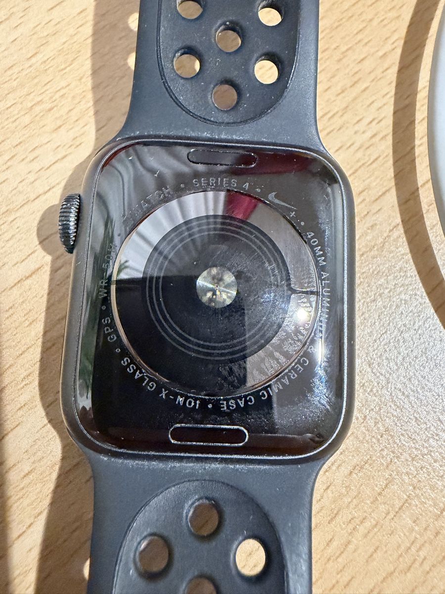 Apple Smartwatch: Apple Watch Series 4, Nike  – D'occasion à Chur par Sim7000 5
