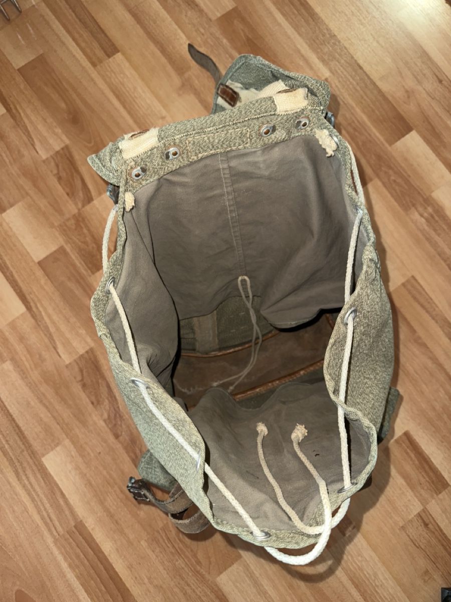 Schweizer Armee Zaini: Militär Rucksack Schweizer Armee alt – Usato da St. Gallen venduto da mai_zpt7 2