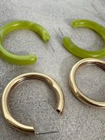 2 Paar Creolen im Frühling-Look, gold & grün, TOP Zustand!