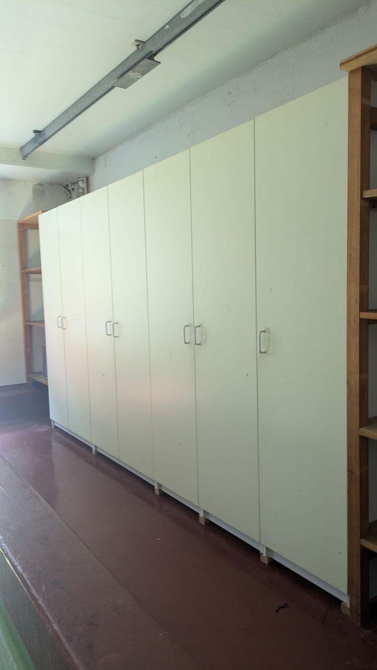 Schränke: Schrank – Gebraucht aus Wilen b. Neunforn von Adu93