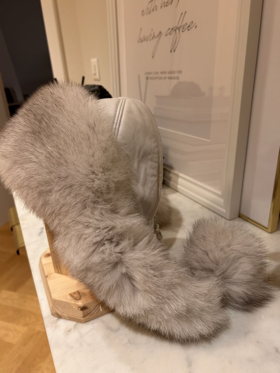 Copricapi, berretti & cappellini: Fur & Leather hat – Nuovo (secondo la descrizione) da Zürich venduto da evasara 1