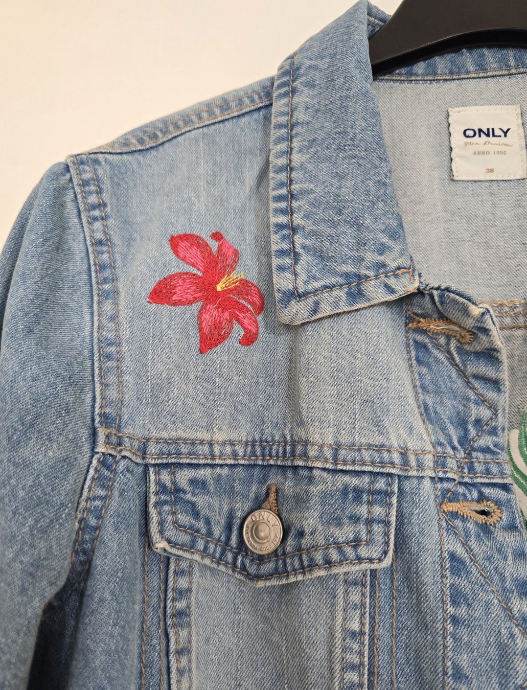 Only Giacche: Only Damen Jacke Jeansjacke Grösse 38 – Usato da Oetwil an der Limmat venduto da dhantal 3