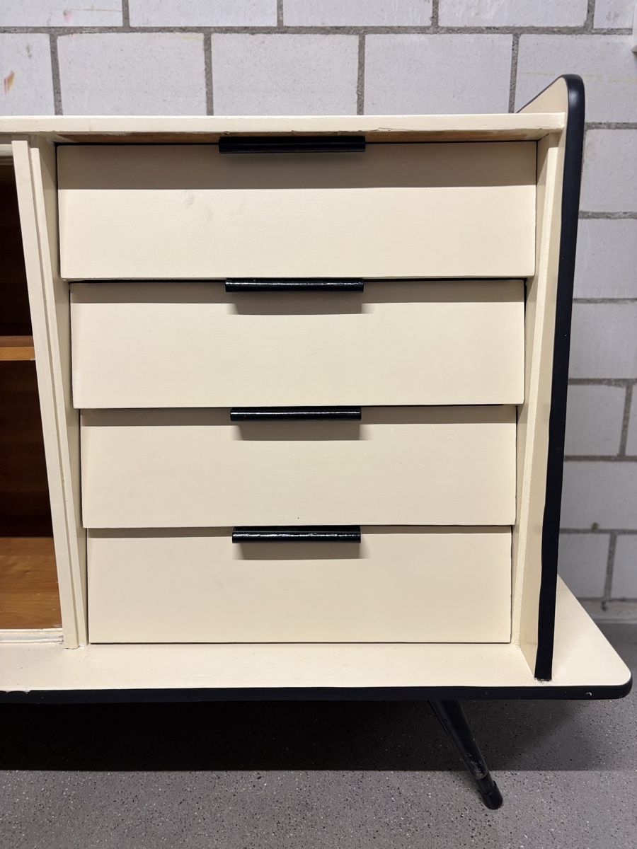 Cassettiere: Vintage Sideboard mit Schiebetüren & Schubladen – Usato da Meggen venduto da Anjsch1990 5