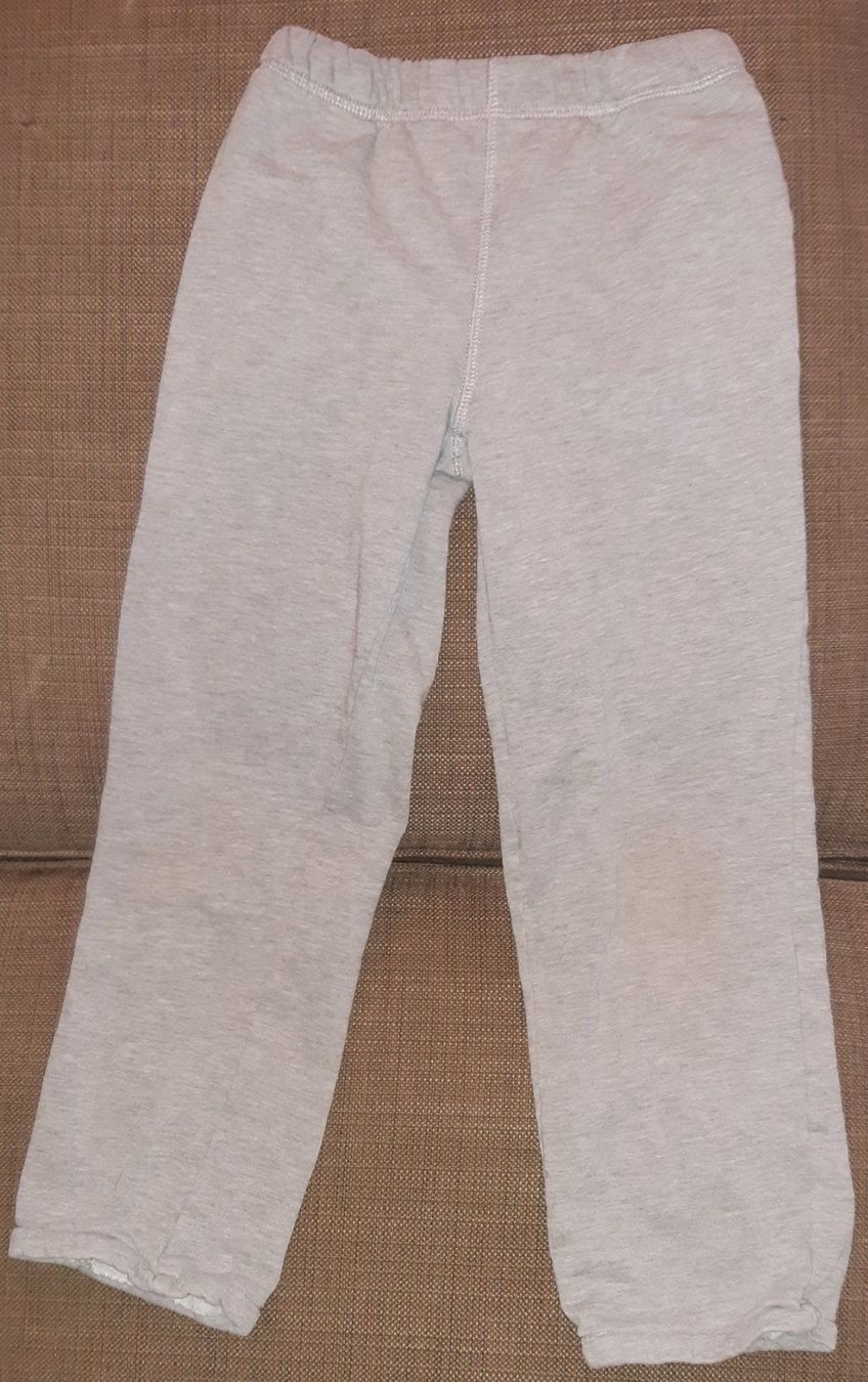 Pantaloni: Trainerhose Gr. 134, hellgrau – Usato da Urtenen-Schönbühl venduto da nerdgirl