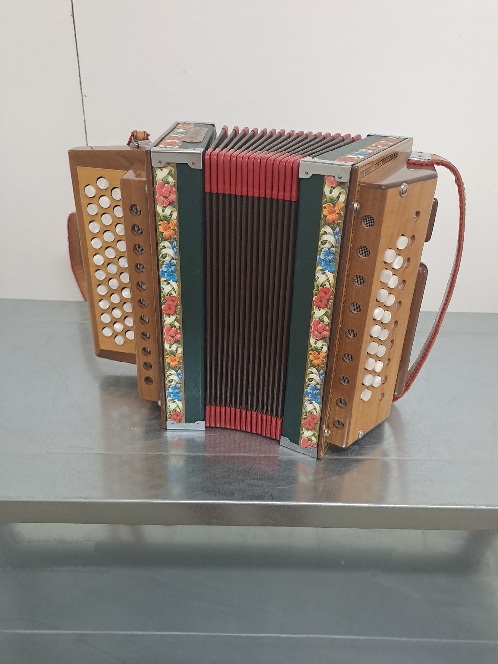 Strumenti musicali: schwyzerorgeli ton A – Usato da Villeneuve venduto da BibiVintage 7