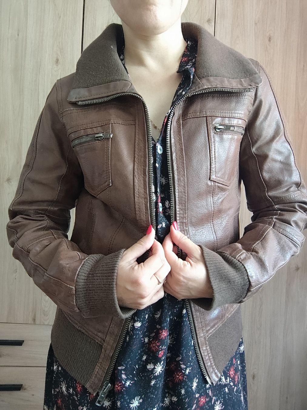 Only Giacche: DEFEKT Brown Leather Jacket "Only"  – Difettoso da Mägenwil venduto da VintageGirly 1