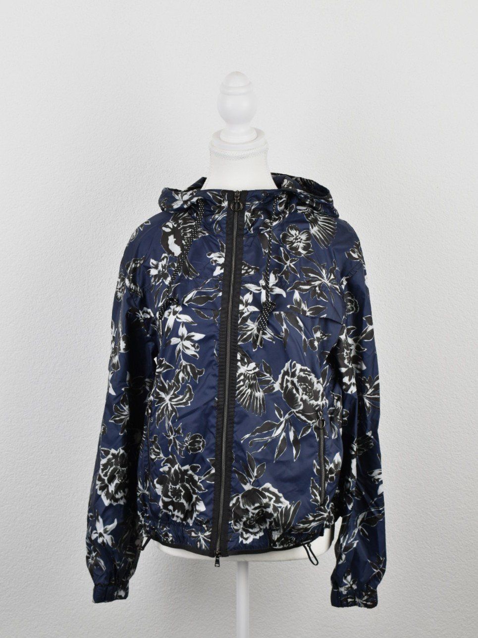 Marc Cain Jacken: Marc Cain Windjacke, Gr.36/38, neuwertig – Neu (gemäss Beschreibung) aus Nürensdorf von 2ND_STORY 1