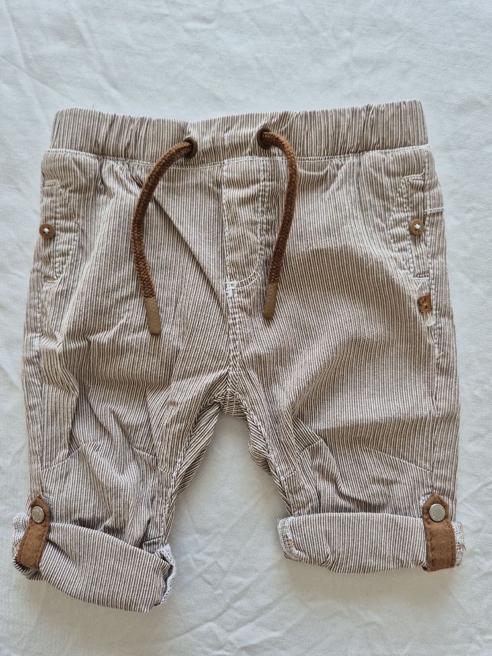 Okaidi Pantalons: Hose Babykleider – D'occasion à Neuenhof par Vany0607