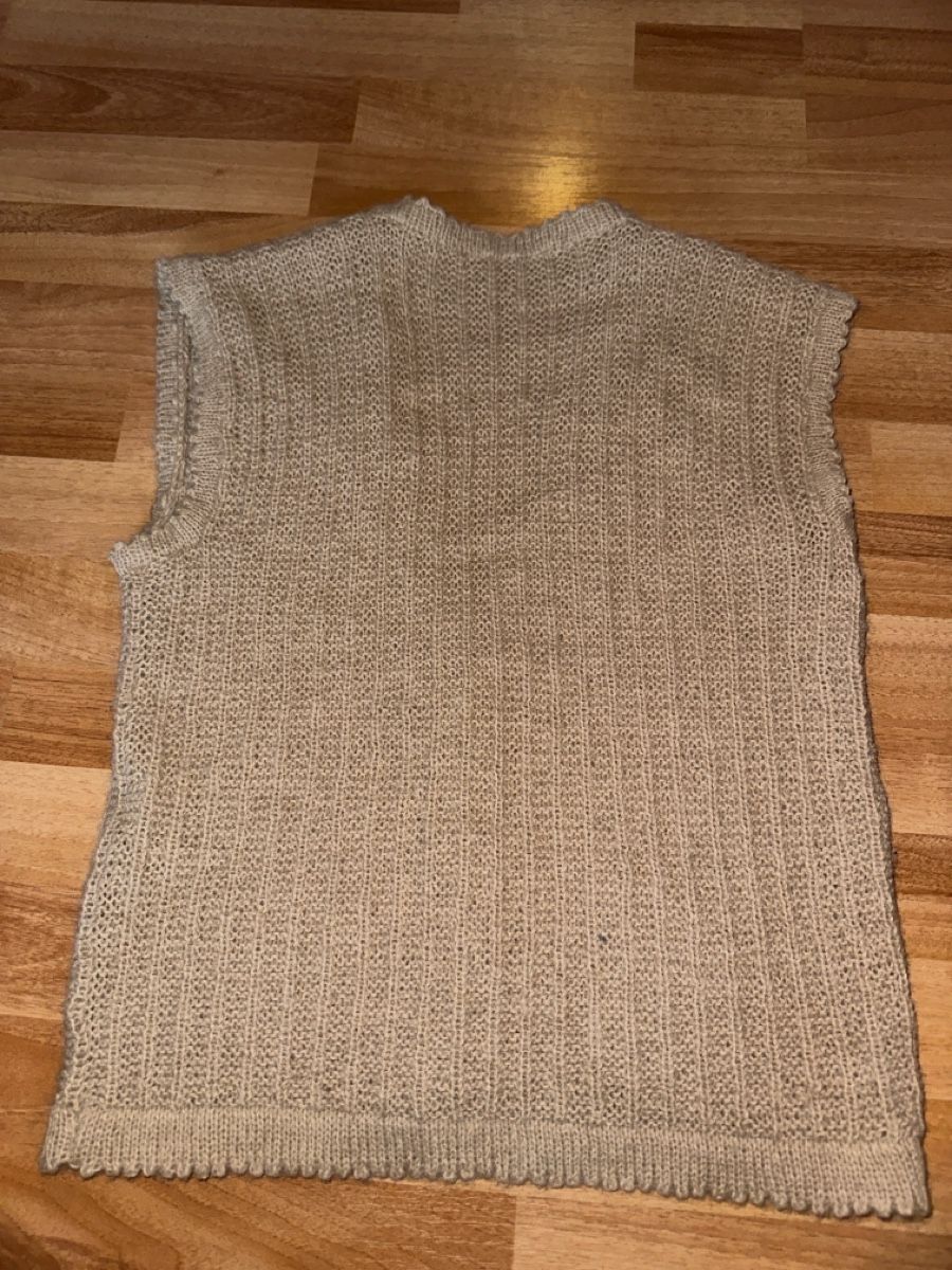 Gilet & Giacche senza maniche: Beige Strickweste, Handarbeit, Gilet  – Usato da Wald AR venduto da sar_x867 1