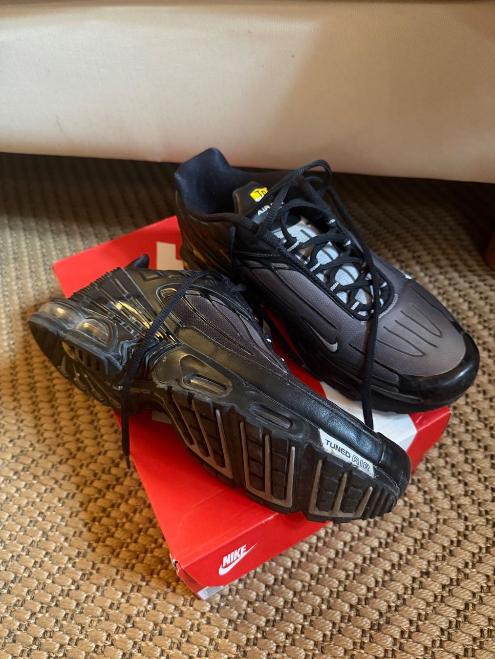 Nike Scarpe da uomo: Nike Air Max TN 44 uomo – Usato da Bellinzona venduto da gia_zx2b 2