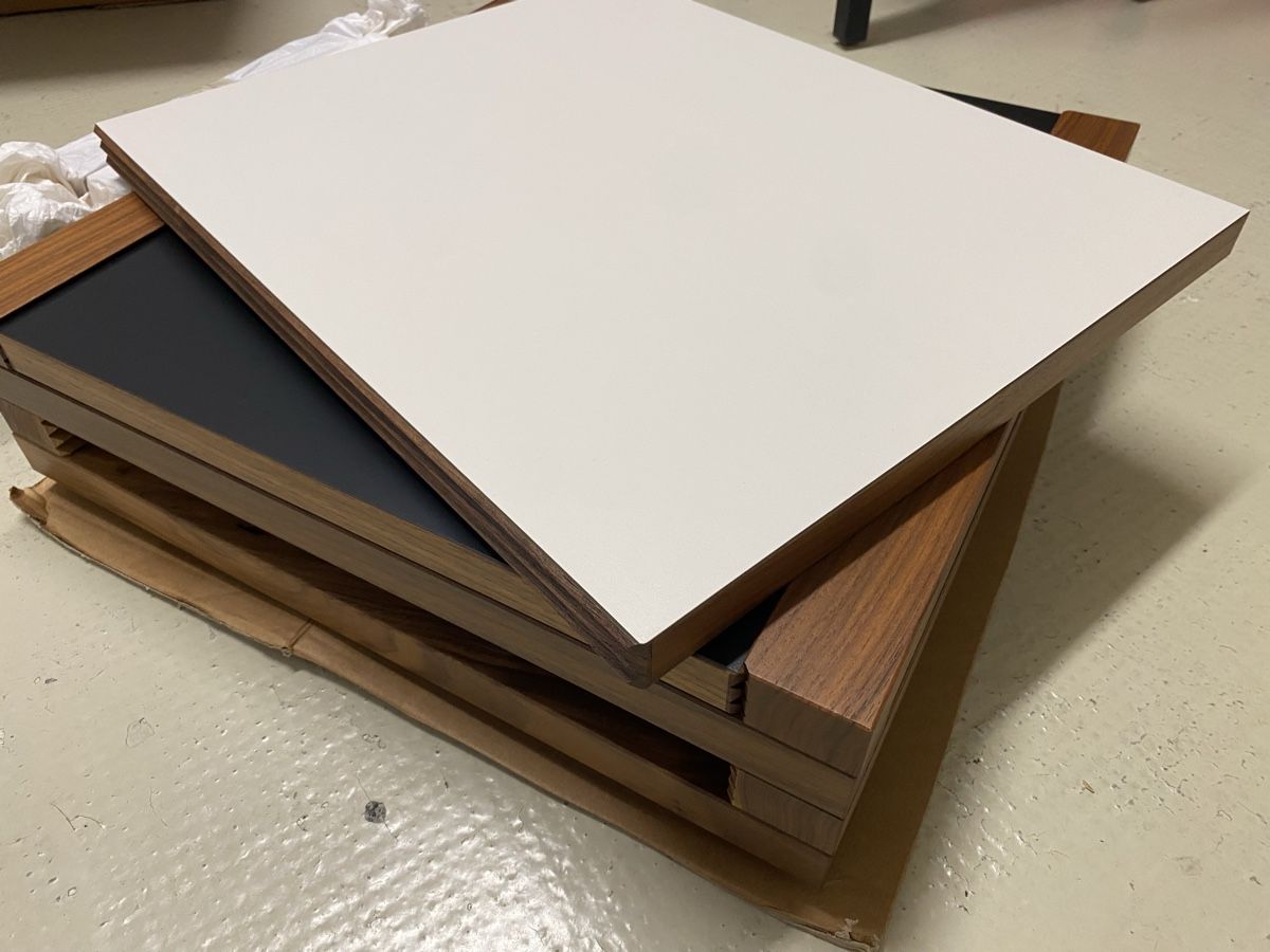 Tavoli: Table basse Par 3 de Bernard Vuarnesson – Nuovo (secondo la descrizione) da Genève venduto da mbeche 2