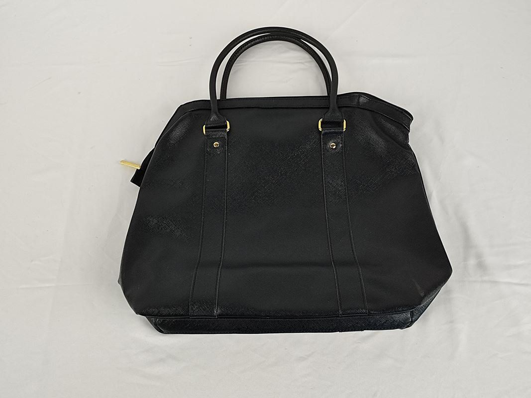 Estée Lauder Taschen für Damen: ESTÉE LAUDER Kunstledertasche schwarz – Neu (gemäss Beschreibung) aus Schübelbach von Restwert_Schubelbach 1