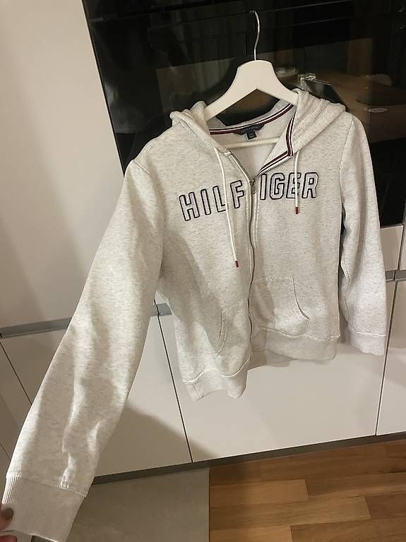 Tommy Hilfiger Giacche: Tommy Hilfiger Trainerjacke grau – Usato da Meilen venduto da SabrinaK1992 3