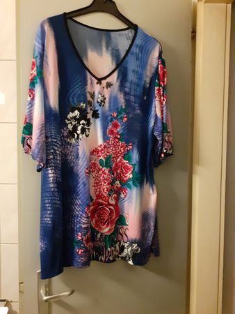 Damen Tunika mit Blumenmuster blau Grösse XL gebraucht