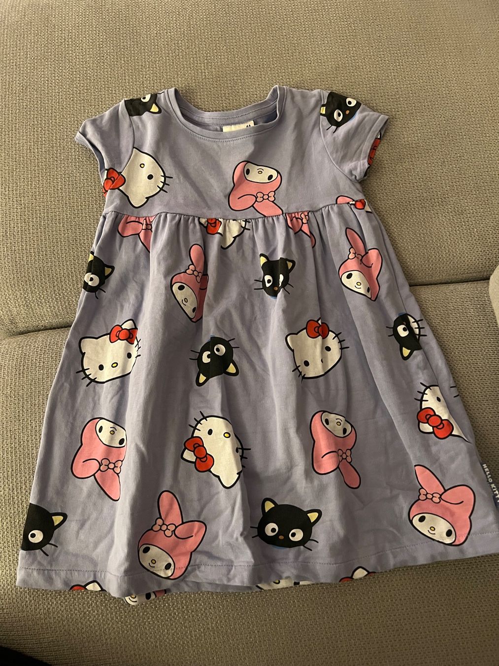 Vestiti & Gonne: Kleid Hello Kitty 6 A (114-119) – Usato da Thun venduto da Siladi