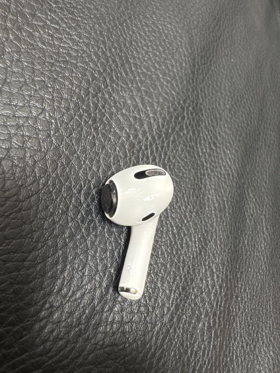 Cuffie: Apple AirPods Pro 1 Right Used – Usato da Naters venduto da vir_8t9z
