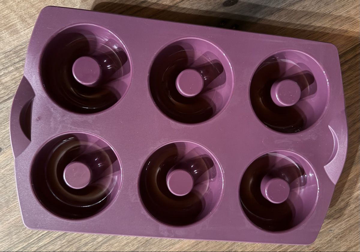 Tupperware Teglie da forno: Tupperware Silikonformen Set – Usato da Niederwil AG venduto da ctmp 1