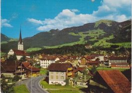 Kerns (OW) Dorfansicht mit Arvigrat. 1976