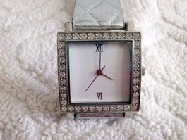 Damen Armbanduhr, "AVON" Quartz, sehr elegant, 28 x 28mm