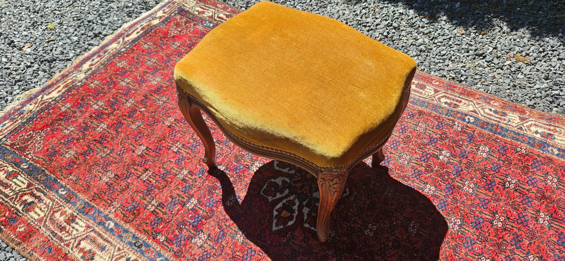 Hocker: Antiker Hocker – Gebraucht aus Walchwil von Shells1 1