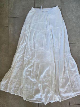 Weisser Stufenrock / Maxirock von Stradivarius (XS)