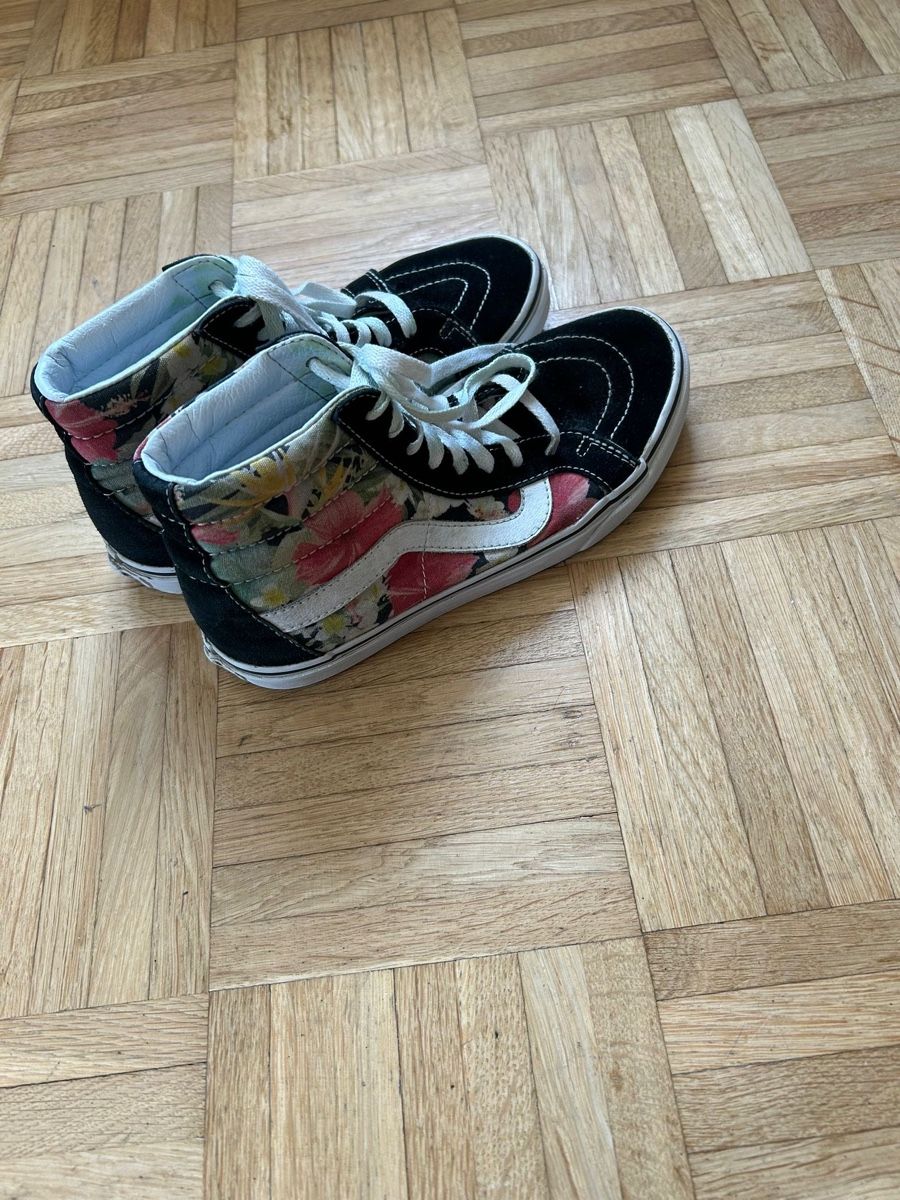 Vans Damenschuhe: VansSneaker, Blumenmuster, Grösse 38 – Gebraucht aus Bern von rah_fpy5 1