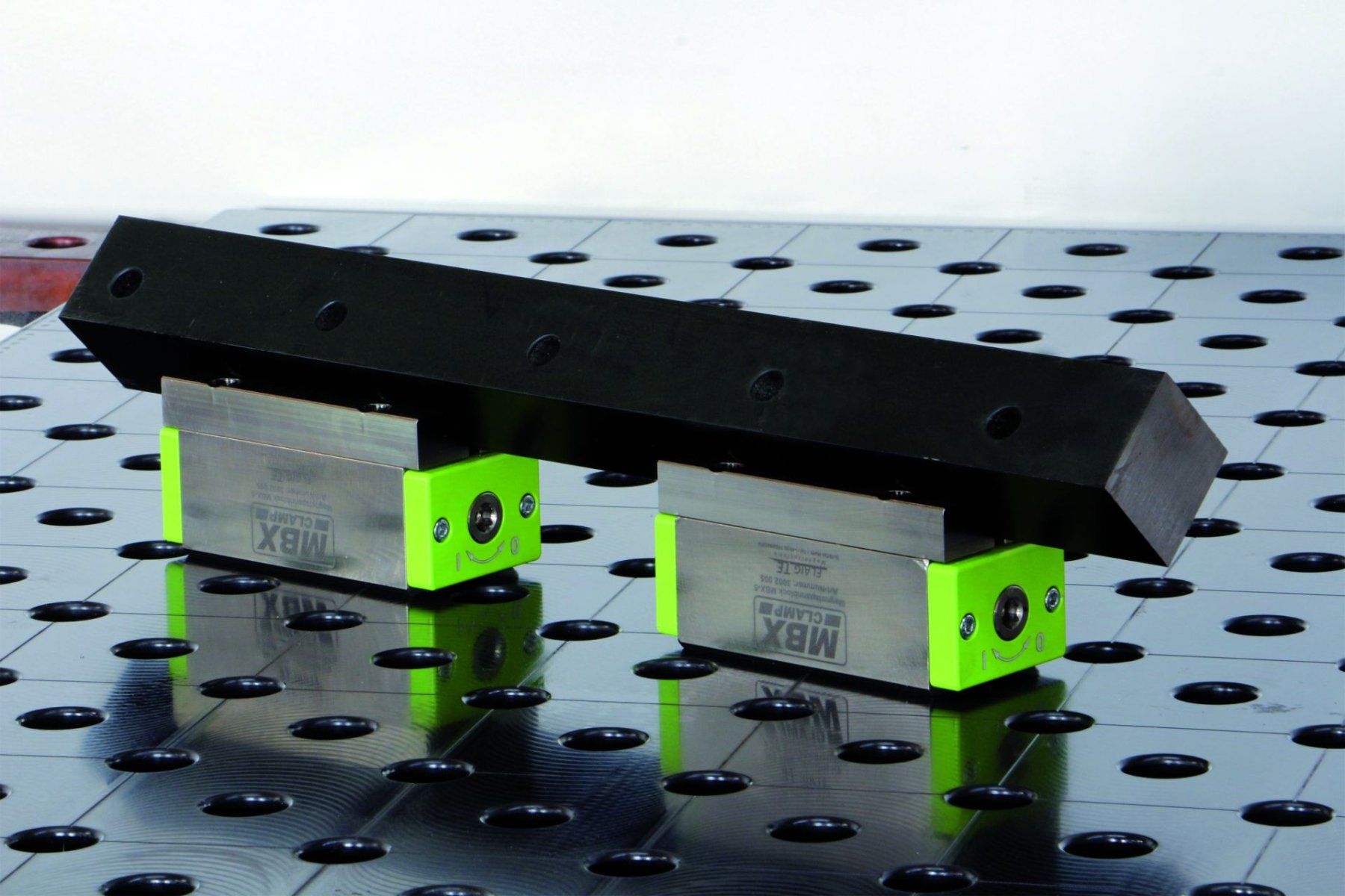 Tutti gli attrezzi: Permanent Magnetspannblock MBX 10 – Nuovo e nell'imballaggio originale da Lommiswil venduto da eltec-mehring.ch 3